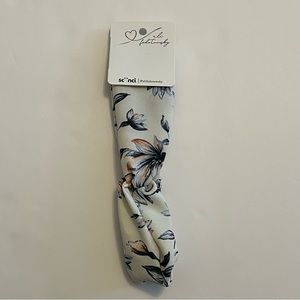 5/$20 Scunci Floral Knotted Headwrap